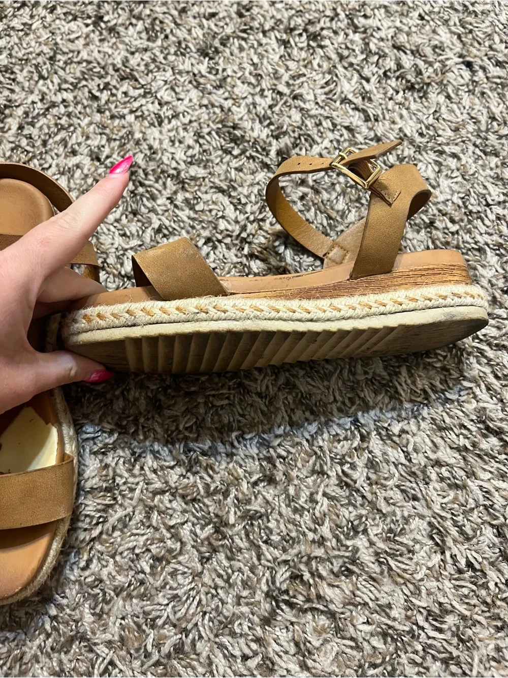 Girl’s brown strappy sandals. Size 4